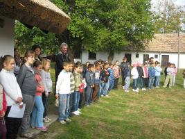 Koszorúzás a Szűcs Sándor Emlékháznál 2012