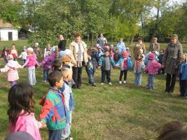 Koszorúzás a Szűcs Sándor Emlékháznál 2012