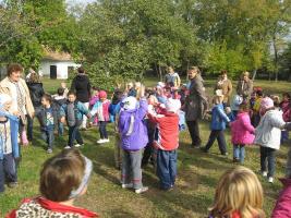 Koszorúzás a Szűcs Sándor Emlékháznál 2012