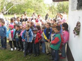 Koszorúzás a Szűcs Sándor Emlékháznál 2012