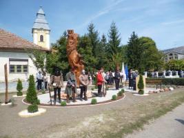 Bajomi Vitézek szobor avatás 2016