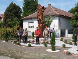 Bajomi Vitézek szobor avatás 2016
