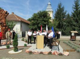 Bajomi Vitézek szobor avatás 2016